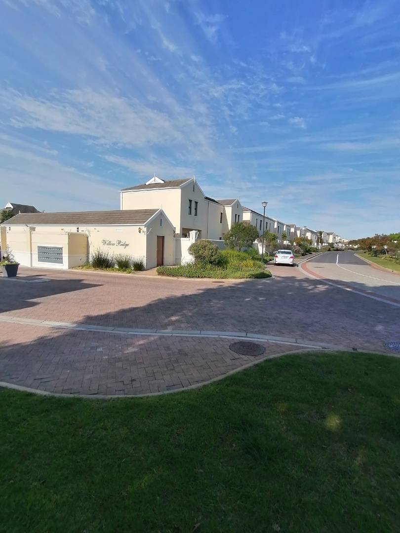 2 Bedroom Property for Sale in Royal Ascot Western Cape